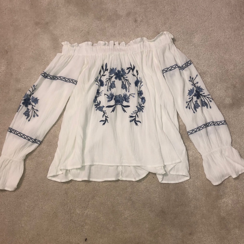 american eagle off the shoulder shirt